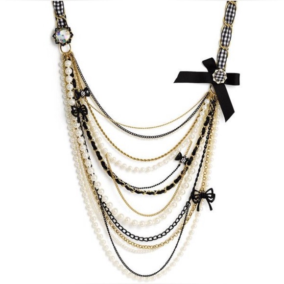 Super Rare Vintage  Betsey Johnson layered Pearl Strands Necklace - Picture 2 of 8